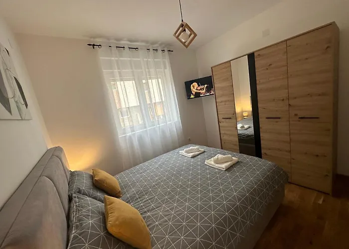 Pavlovic * סוקו בניה